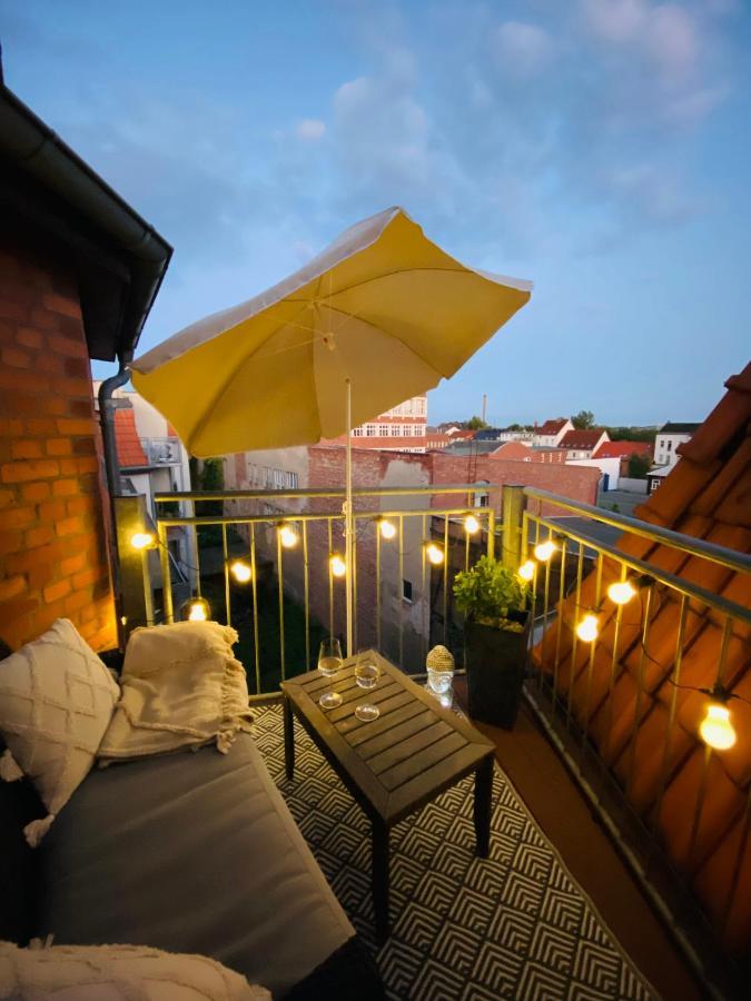 Home Cinema - Balcony - Wi-Fi & Streams Magdeburg Luaran gambar