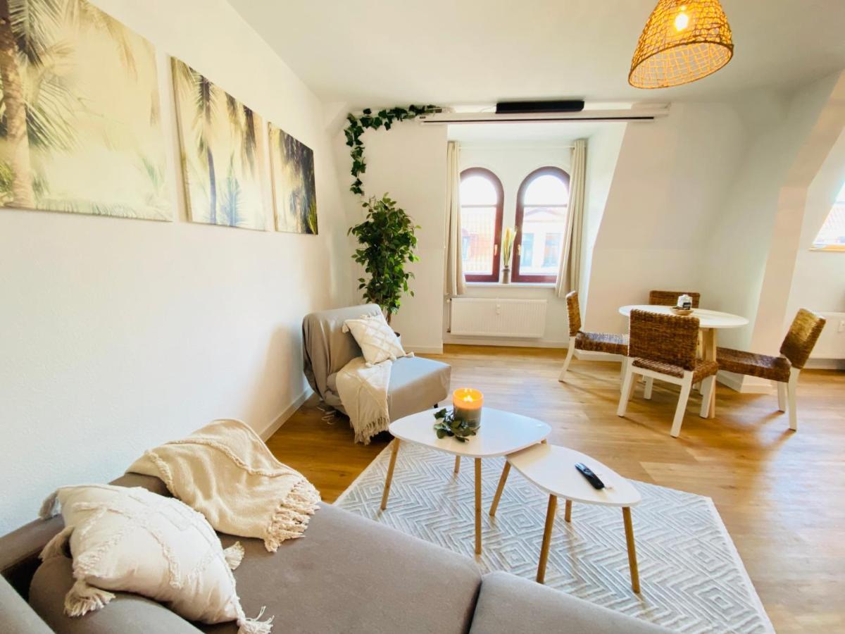 Home Cinema - Balcony - Wi-Fi & Streams Magdeburg Luaran gambar
