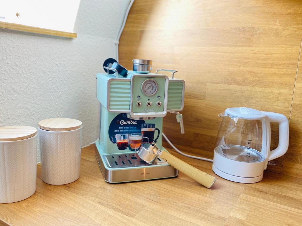 Home Cinema - Balcony - Wi-Fi & Streams Magdeburg Luaran gambar