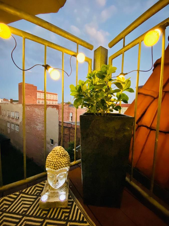 Home Cinema - Balcony - Wi-Fi & Streams Magdeburg Luaran gambar
