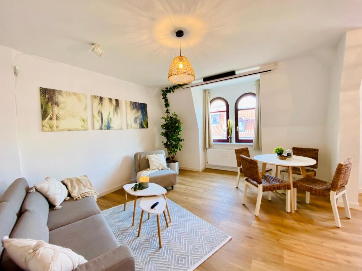 Home Cinema - Balcony - Wi-Fi & Streams Magdeburg Luaran gambar