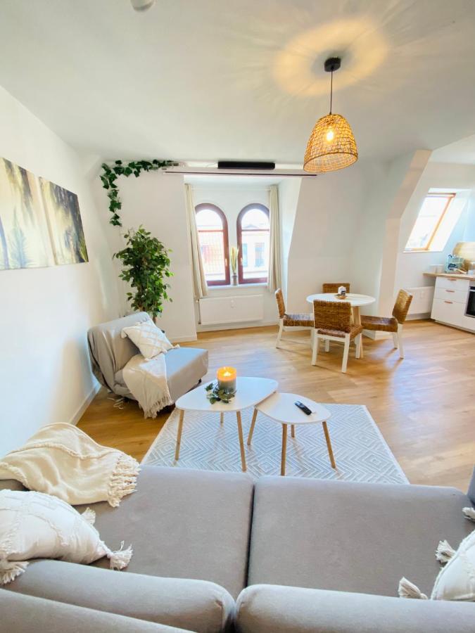 Home Cinema - Balcony - Wi-Fi & Streams Magdeburg Luaran gambar